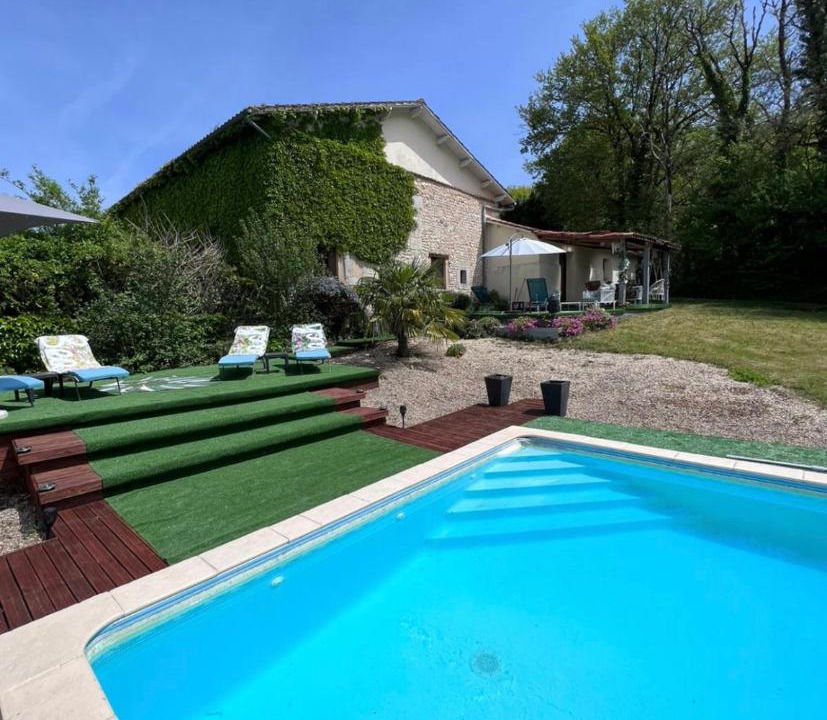 Photo of Outdoor in Nonac