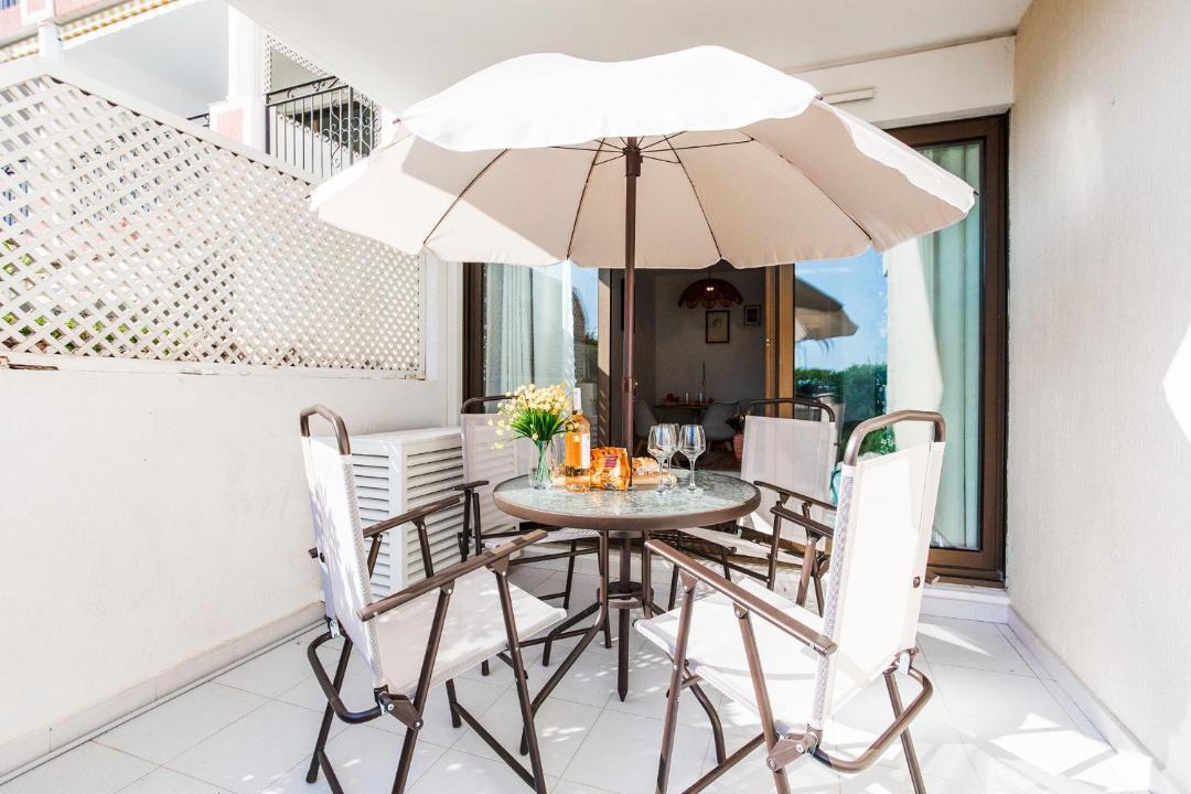 Photo of Patio Balcony in Villefranche-sur-Mer