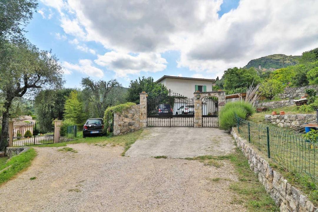Photo of Buildings in Le Bar-sur-Loup