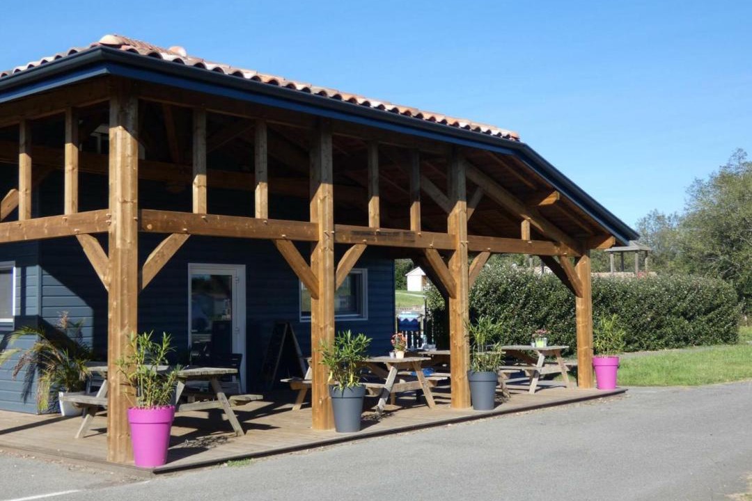 Photo of Buildings in Orist