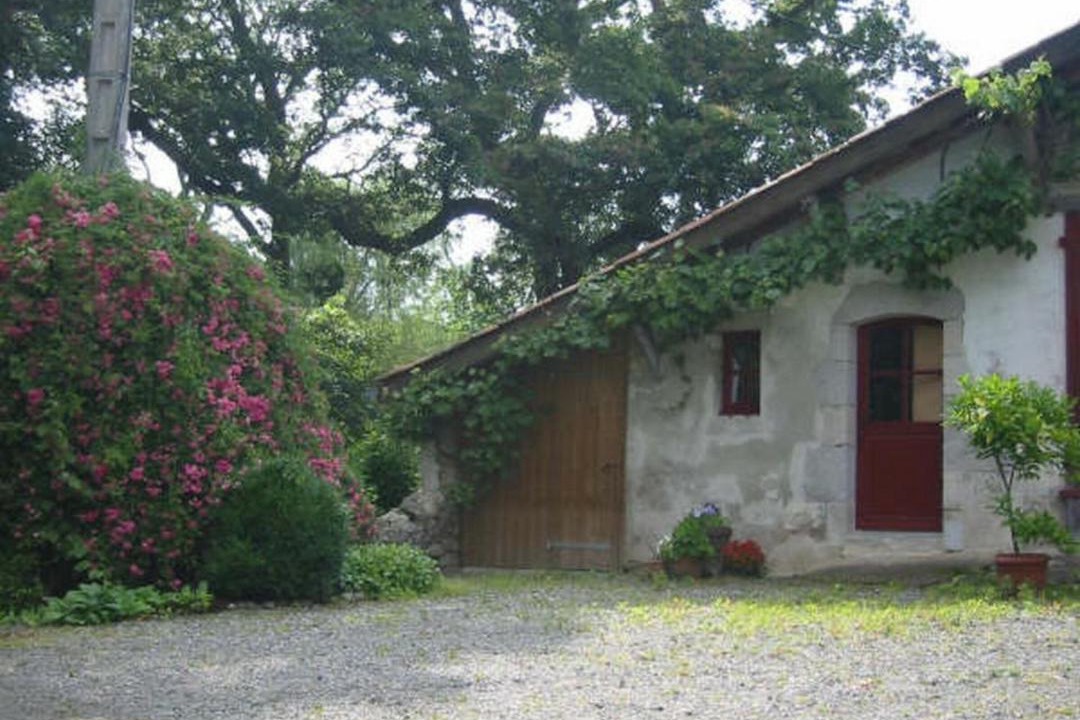 Photo of Buildings in Saugnac-et-Cambran
