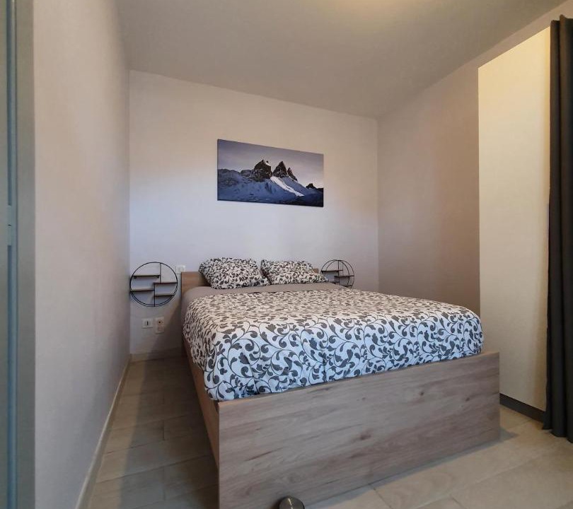 Photo of Bedroom in Saint-Jean-de-Maurienne