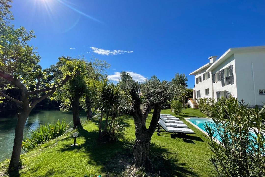 Photo of Others in Villeneuve-Loubet