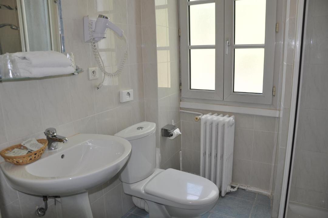 Photo of Bathroom in Saint-Vallier-de-Thiey