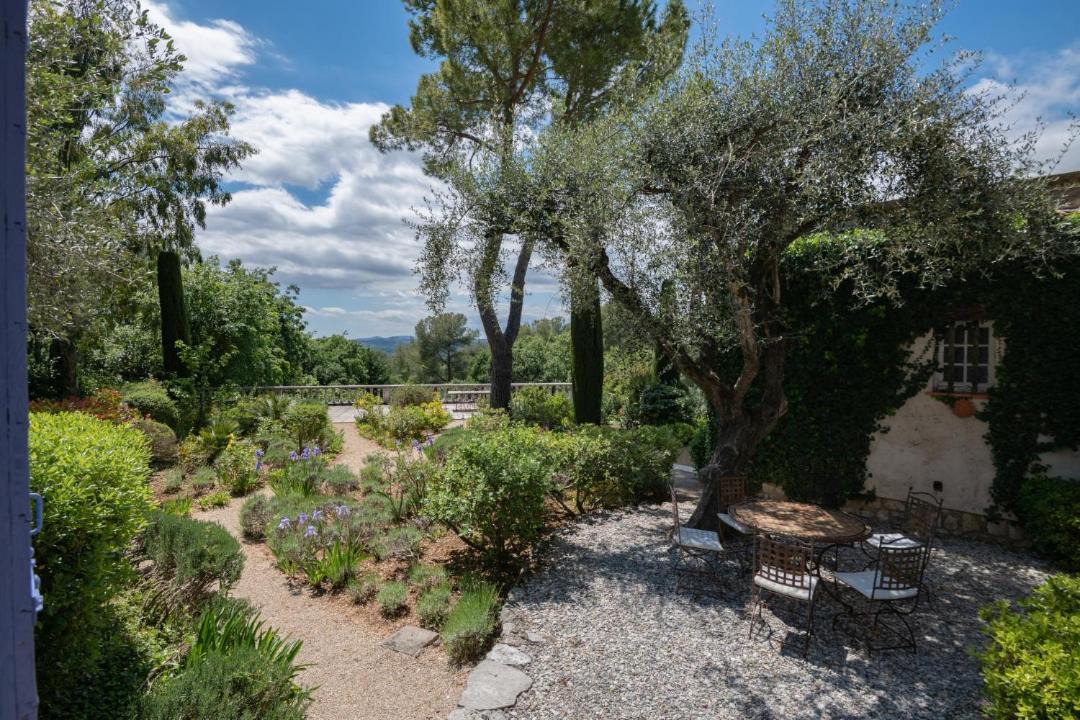 Photo of Others in Roquefort-les-Pins