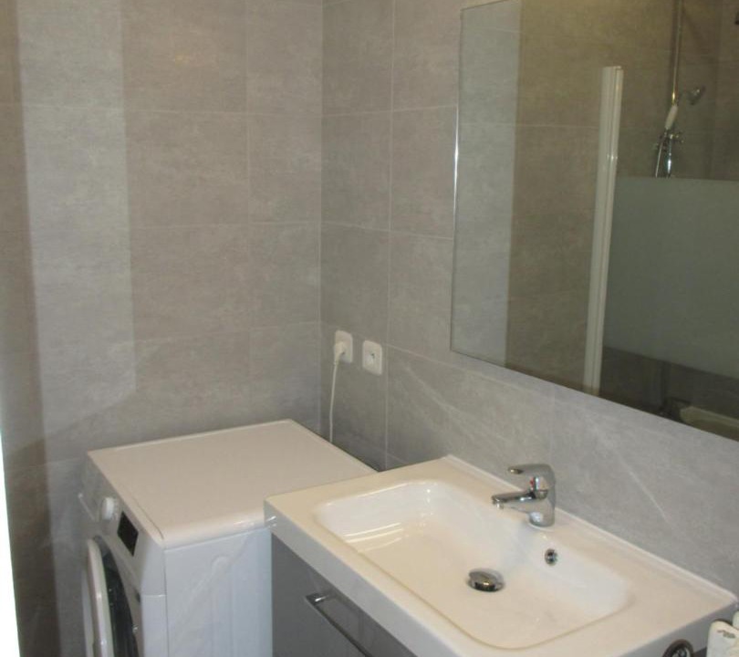 Photo of Bathroom in Vernier