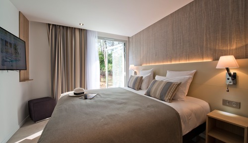 Junior Suite, 1 King Bed, Terrace