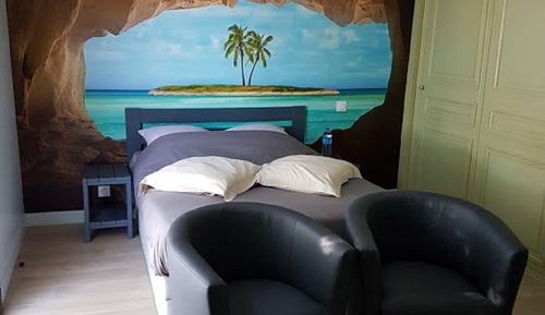 Comfort Double Room, Private Bathroom (Oasis)