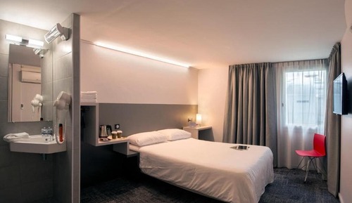 Standard Double Room, 1 Queen Bed, Accessible