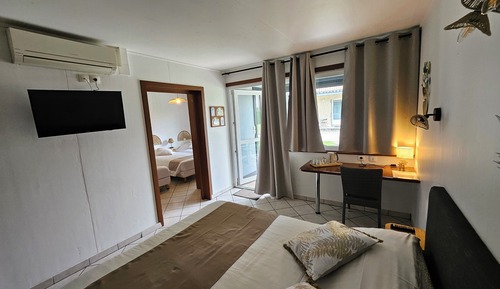 Classic Quadruple Room