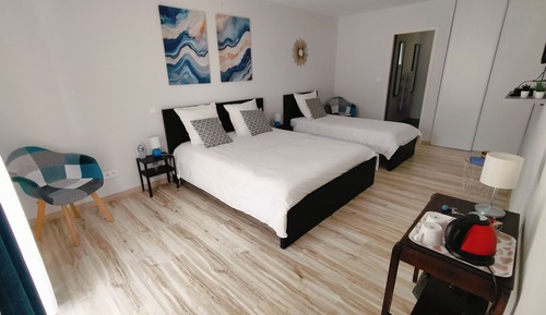 Family Suite, Ensuite, Pool View