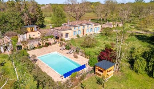 Six-Bedroom House