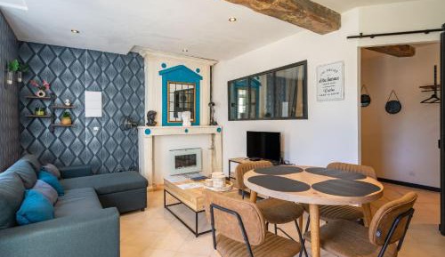 One-Bedroom Apartment with Garden View