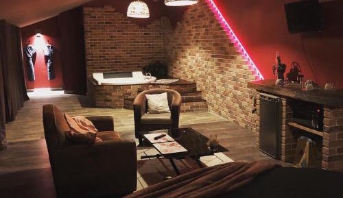 Queen Room with Spa Bath
