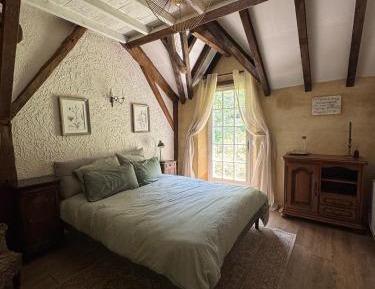 Queen Room with Garden View
