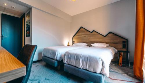 Twin Room with Private Bathroom