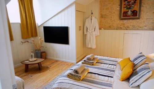 Deluxe Double Room with Bath