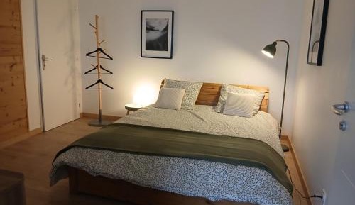 One-Bedroom Apartment with View