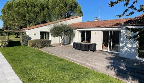 Six-Bedroom Villa 