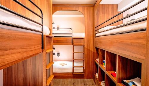 Penthouse Apartment (9 Adults)