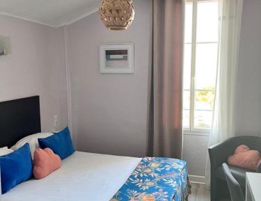 Mansard Roofed Double Room (4th Floor without elevator - Seaview)