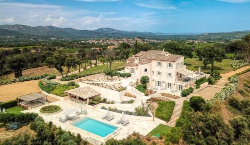 Deluxe Villa