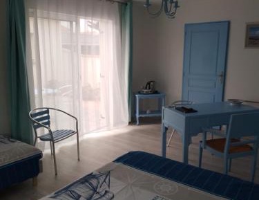 Triple Room with Terrace