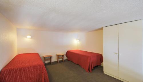 Budget One-Bedroom Apartment (6 People)