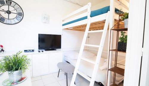Studio Apartment