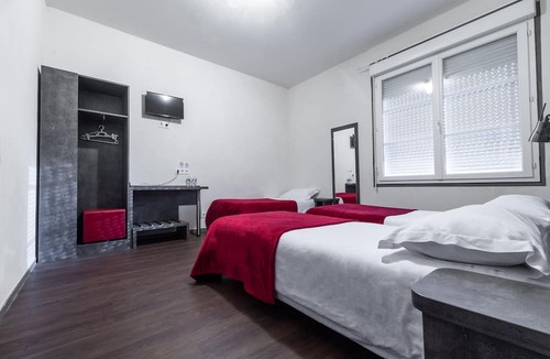 Surgeres Hotel | Hotel de la Gare