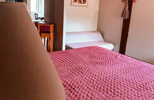 Angoume House | Guest House 'Chambre D'hote Albizia' with Mountain View, Wi-Fi and Air Conditioning