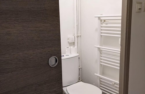 6th Arrondissement Apartment | Cozy studio for a getaway in Marseille