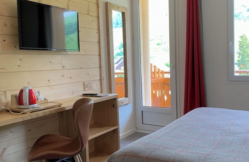 Saint-Francois-Longchamp Hotel | Hôtel Lac Bleu 1650