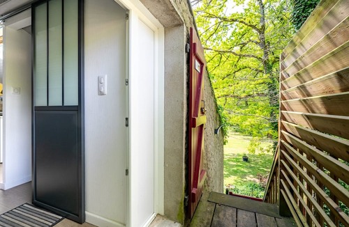 Bouaye Apartment | Studio 'Les Gîtes Du Robelier - Le Nid' with Shared Garden, Balcony, and Wi-Fi