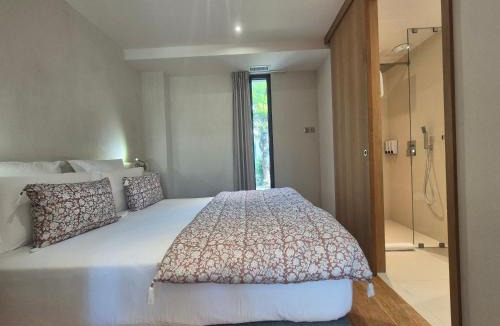 Carignan-de-Bordeaux Hotel | Domaine De La Peyrine