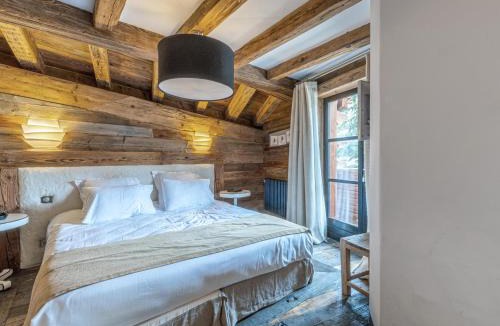 Val-d'Isere Ski Chalet | Chalet de luxe avec piscine et hammam à Val-d'Isère, 10 personnes à proximité du centre-ville - FR-1-694-95