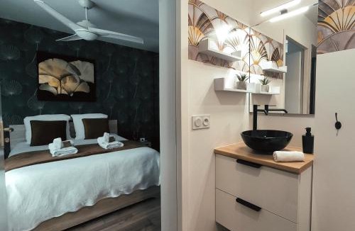 Salies-de-Bearn Bed & Breakfast | Les Treilles de Salies - Spa et sauna intérieur