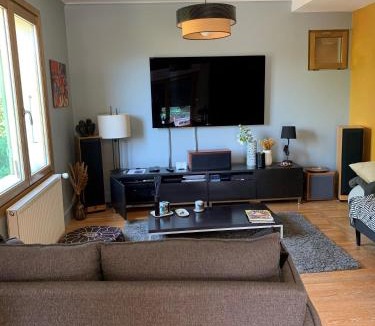 Menthon-Saint-Bernard Villa | Villa Crysaële