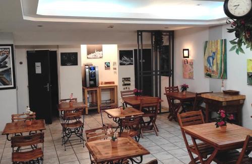 Richebourg - Saint-Clement Hotel | Hôtel De La Gare Nantes Station Hotel Nantes