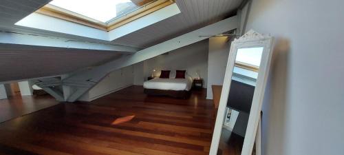 Bordeaux Golden Triangle Apartment | Appartement calme avec terrasse - 2 chambres Bordeaux