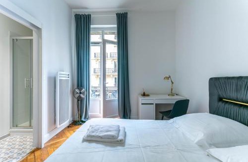 Capucins - Victoire Apartment | Madeleine's - Family & Group Apartments in Bordeaux's Historic Centre