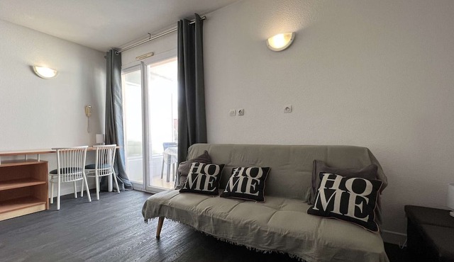 3-room duplex with balcony in the heart of La Rochelle