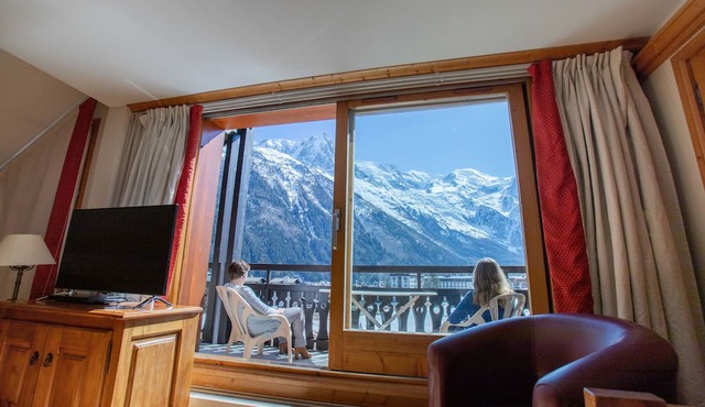 Les Balcons du Savoy