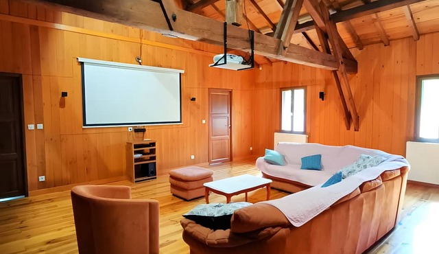 Moulin de Sore – beautiful holiday home in a preserved location with river
